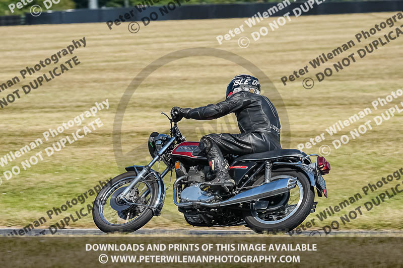 cadwell park;cadwell park photographs;cadwell trackday photographs;enduro digital images;event digital images;eventdigitalimages;peter wileman photography;racing digital images;trackday digital images;trackday photos